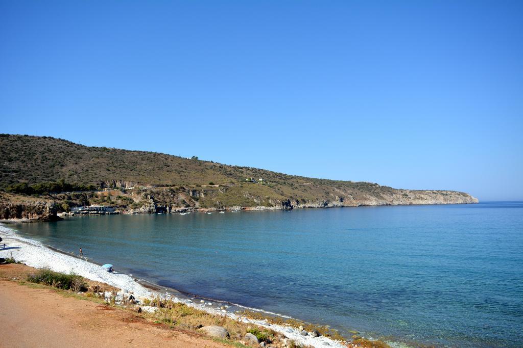 Olea Hotel Pírgos Dhiroú Buitenkant foto